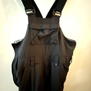Burton bibs xl youth black pre-owned, very good condition